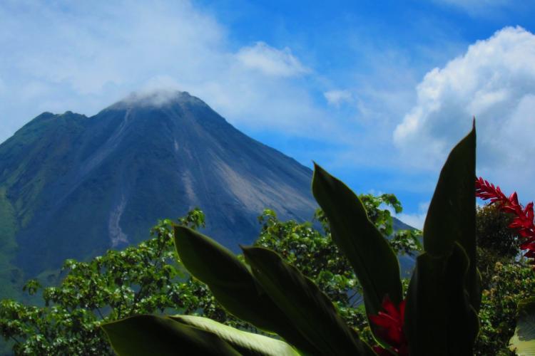 Volunteers view volcano in Costa Rica