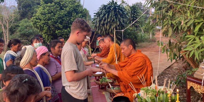 Volunteers visit monks