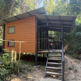 Laos Volunteer Hut
