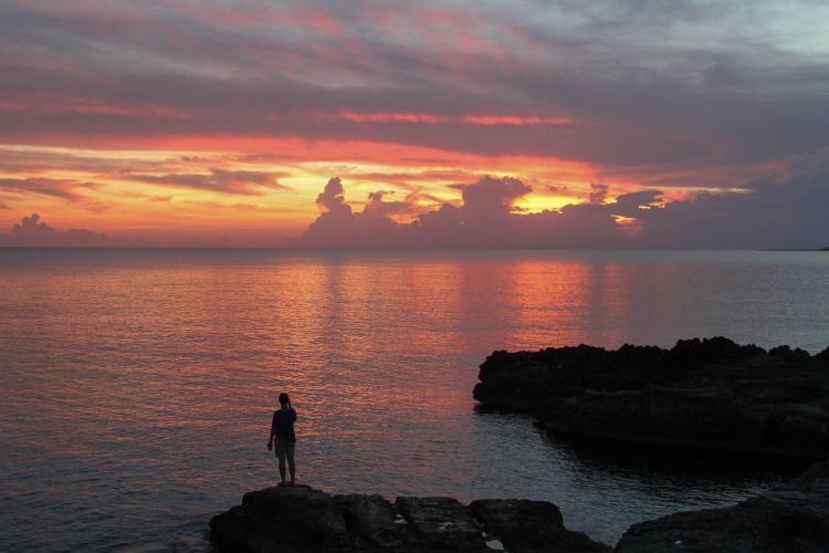 Sunset volunteer in cuba