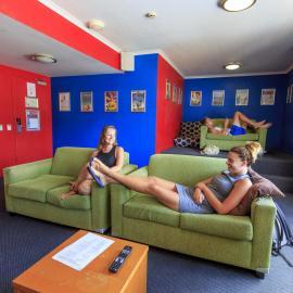 TV room Cairn hostel