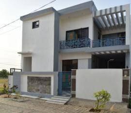 Volunteer house India