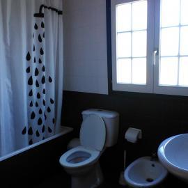 Volunteer bathroom Portugal