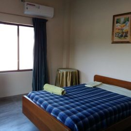 Volunteer bedroom in Galapagos