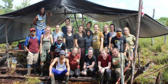 volunteers forest camp in Borneo
