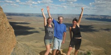 Volunteers hiking in the Namib-Naukluft National Park in Namibia